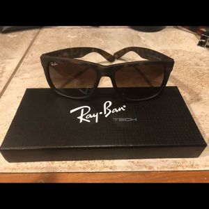 Brand new brown Ray Ban Wayfarers